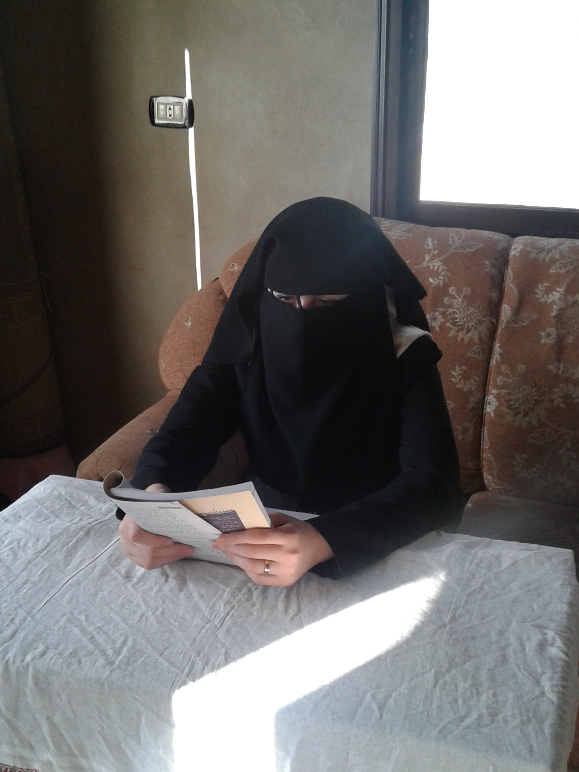A woman wearing a niqab in Kafr Nabl. Photo: Maha Al-Ahmad