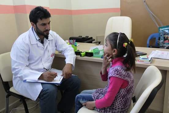 البعثة الإغاثية الطبية في سوريا تهتم بصحة الأطفال النفسية الصورة من صفحة الجمعية على الفايسبوك