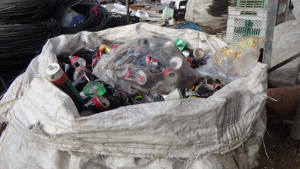 غلة النهار من النفايات القابلة للتدوير تصوير ماهر العمر
