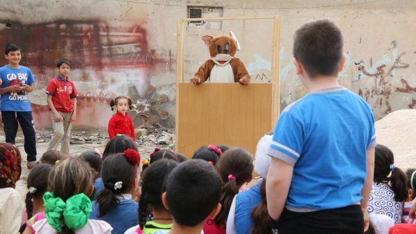 تلفزيون الحارة يعيد البسمة إلى وجوه الأطفال وأهاليهم تصوير سونيا العلي