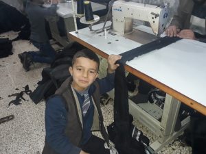 صناعة الفروات مهنة تراثية سورية تعود إلى الحياة